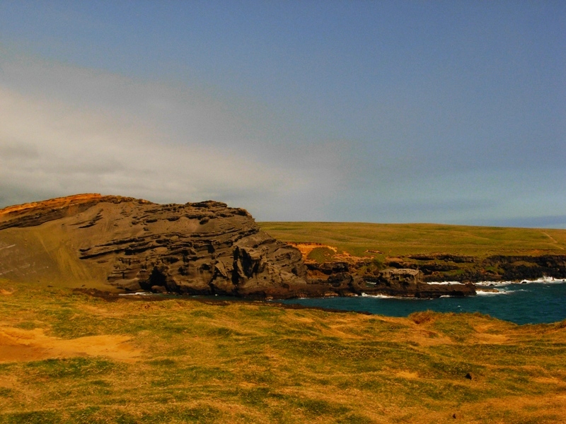 photo of green sand beach, papakolea, big island, hawaii
